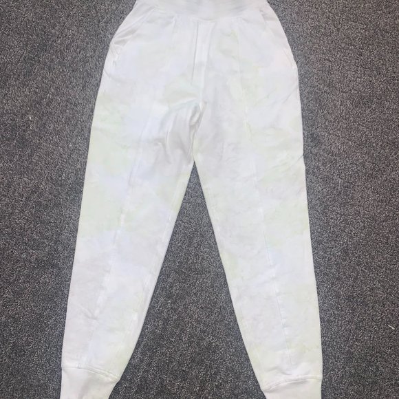 Lululemon green and white tie-dye joggers, size 4 - Picture 1 of 2